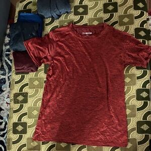 🔥 Real Essentials Men’s Performance Tee 5-Pack – New! (Size S)